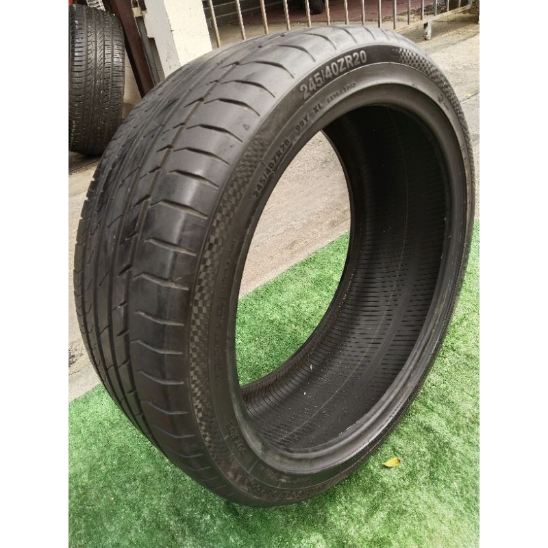 ยางเปอร์เซ็นต์ 245/40 R20 Giti ปี16 มีปะ