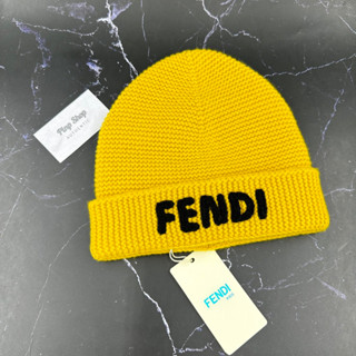 Fendi Beanie yellow logo size 6-8yrs หมวก หมวกไหมพรม เฟนดิ สีเหลือง โลโก้ ของแท้ เด็ก เด็กโต หมวกแบรนด์เนม กันหนาว