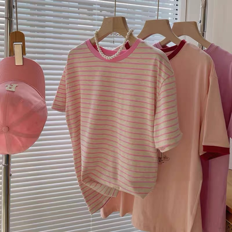 SAY APPAREL: Barbie pink stripes t-shirt เสื้อยืดลายทางสีเทาชมพู คอเสื้อชมพู
