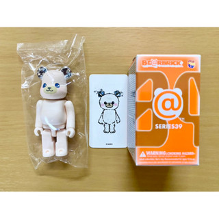 ฟิกเกอร์ Bearbrick 100% Series 39 : A Bear Cube Ice (มีการ์ด+กล่องครบ) ของญี่ปุ่นแท้💯 (งาน Medicom toy)