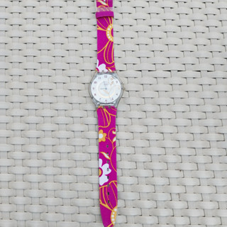 นาฬิกาข้อมือ swatch สีชมพู มือสอง ใส่ครั้งเดียว