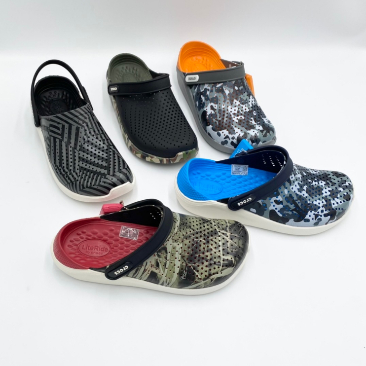 รองเท้า Crocs LiteRide Unisex Clogs..