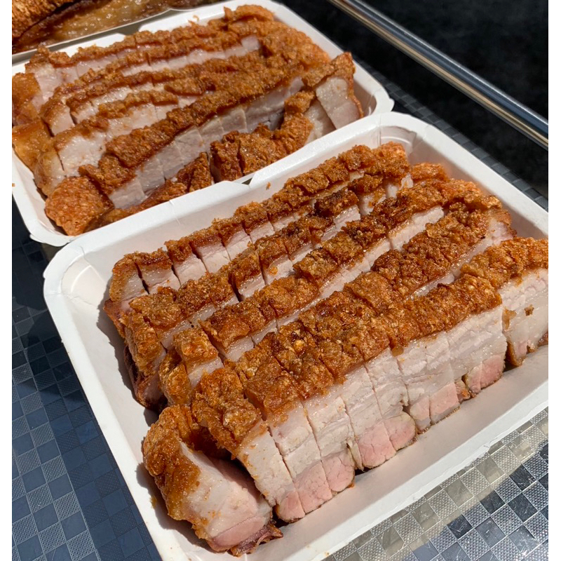 หมูกรอบ เนื้อสโมคเบค่อน ปรุงสุกสำเร็จ (ซีลสูญญากาศ) การันตีความนุ่ม หอมกลิ่นรมควัน ฟรีน้ำจิ้มซีฟู้ดมะนาวแท้&ซีอิ้วดำหวาน