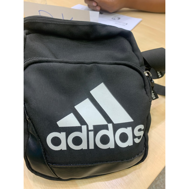 กระเป๋าผู้ชาย Addidas