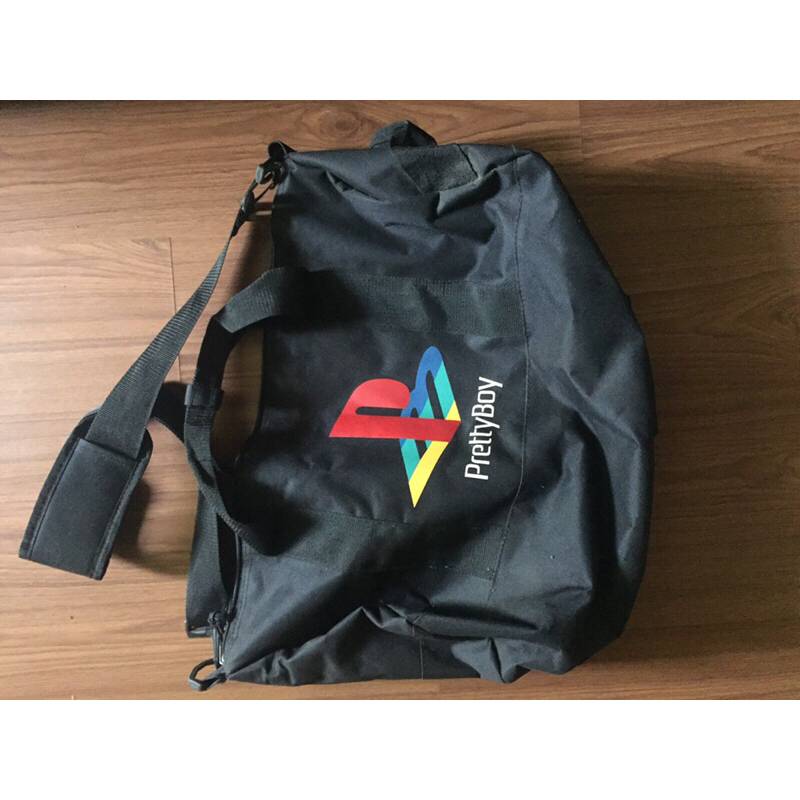 กระเป๋าสะพาย pretty boy สีดำ 1,900.-