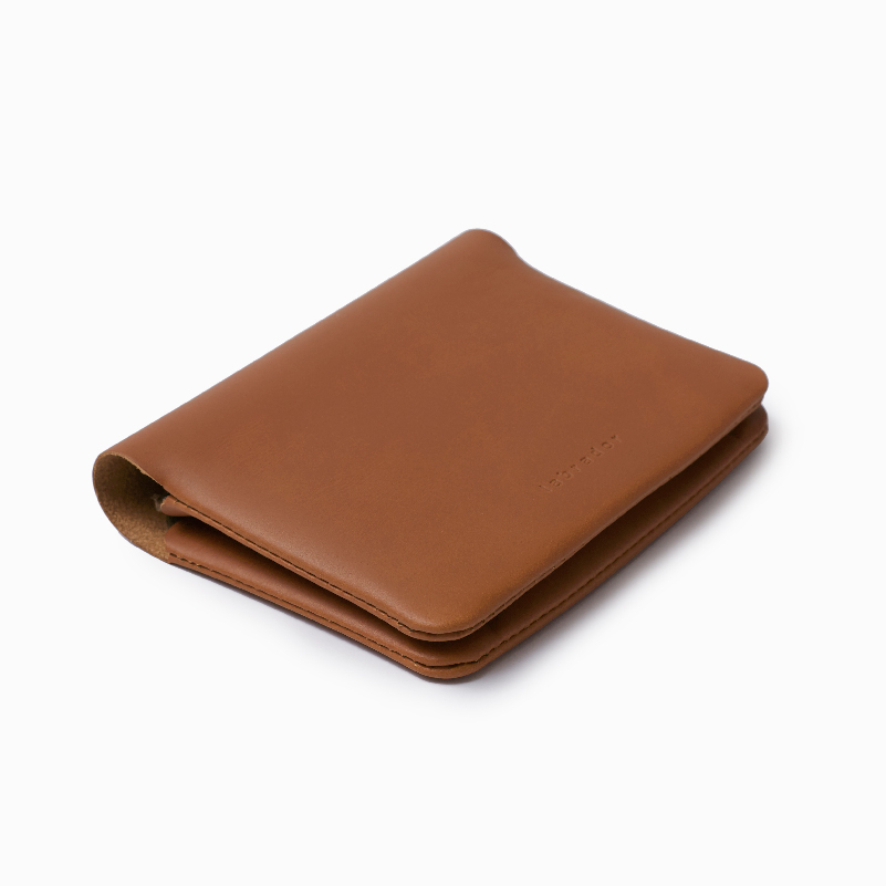 labrador FOLD passport wallet กระเป๋าสตางค์แบบพับ ทรงสั้น (LAA205)