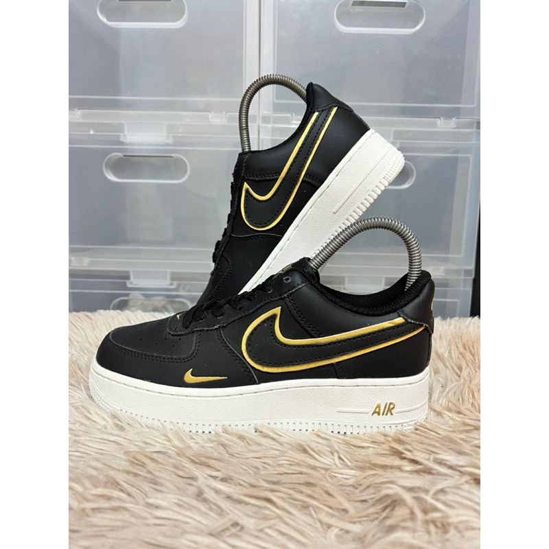 รองเท้าผ้าใบมือสองแท้ Nike Air Force 1 Low '07 Black Metalic Gold size 36🖤