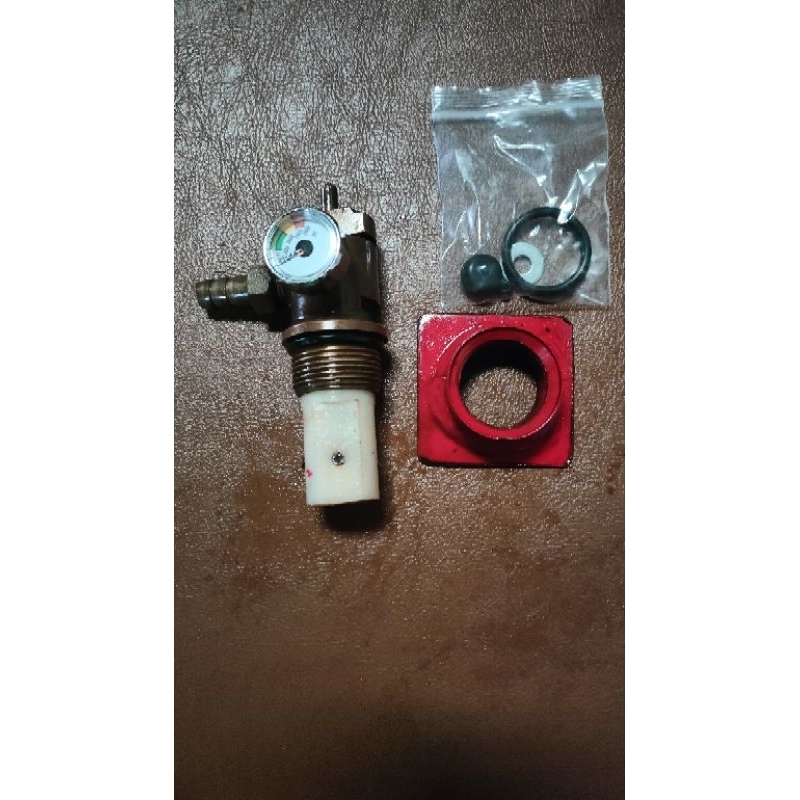 หัววาล์วเยอรมันมือสองขนาดวาล์ว 26 มมเกจ 3000 PSI เกลียวคอ 30 mm