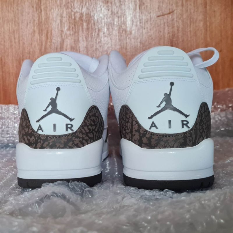 [ของแท้] Nike Air Jordan 3 Retro Mocha 2018 (136064-122) white size 8uk/27cm