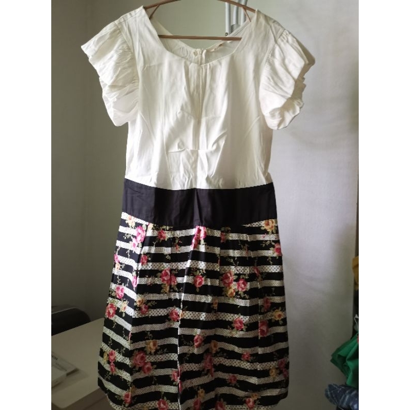 เดรสแขนพองล้ำอก34"(แบรนด์​ohaya)​