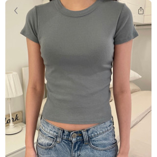 พรีออเดอร์ PREORDER Brandy Melville Hailie Top