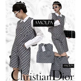 Set เสื้อ+กางเกง CHRISTIAN DIOR คอลเลคชั่นใหม่ 2023SS  ตัวเสื้อเป็นเสื้อแขนกล้าม CHRISTIAN DIOR  เนื้อผ้ามี Texture