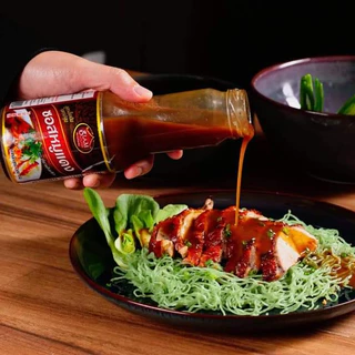 ซอสหมูแดง อันดับ1 เจ้าแรกสูตรดั้งเดิมนครปฐม เพียงราดพร้อมเสิร์ฟ 300ml ราดได้ 4-5จาน อร่อยหอมกลมกล่อม