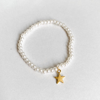 กำไลข้อมือลูกปัดห้อยจี้ดาวสีทอง ⭐️