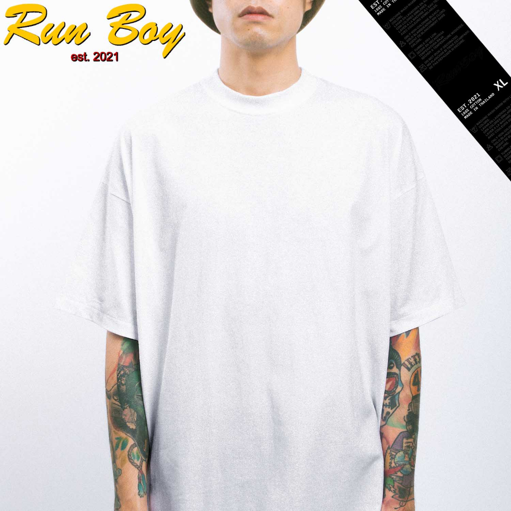 เสื้อยืด RUNBOY ป้ายดำ ทรงไหล่ตก สีขาว