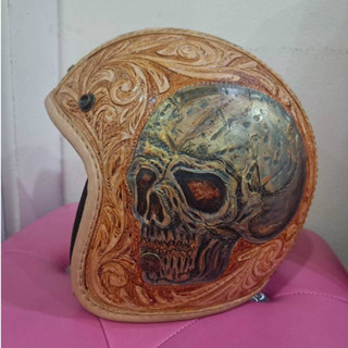 ส่งฟรี!!! หมวกกันน็อคหนังแท้ฟอกอ่อน แกะลายเพ้นท์รูปกะโหลก skull leather helmet