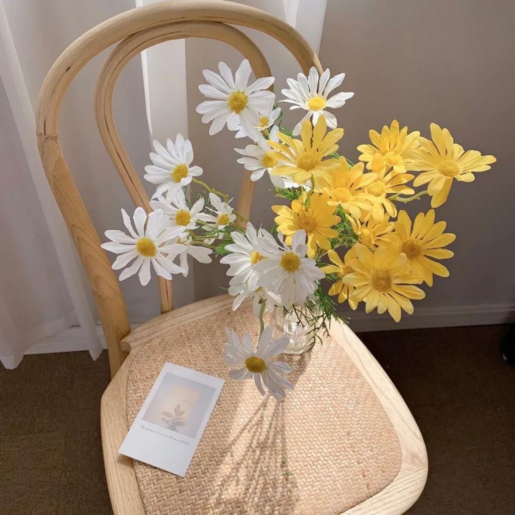 OurHome [พร้อมส่ง] เดซี่ประดิษฐ์ Artificial Daisy 5 หัวไหมเดซี่ ตกแต่งงานแต่งงาน ดอกไม้ปลอม เดซี่ปลอม ดอกไม้ประดับห้อง