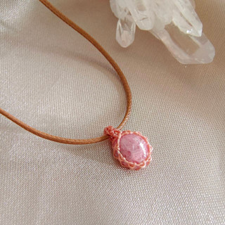 สร้อยคอเชือกถักจี้หินโรโดโครไซต์ Rhodochrosite