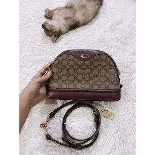 Coach lvie crossbody มือ2