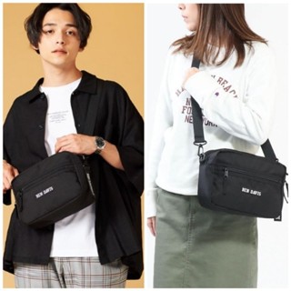 มือ1ป้ายห้อย BEN DAVIS TAPE WIDE SHOULDER BAG (สีblack) unisex กระเป๋าสะพาย กระเป๋าสีดำ