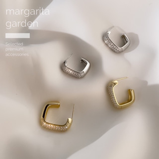 「 โค้ด ZJRP2 ลดทันที 45.- | ช้อปขั้นต่ำ 300.- 」 Margarita Bold Light Pave’ Diamond C-Shape Earrings