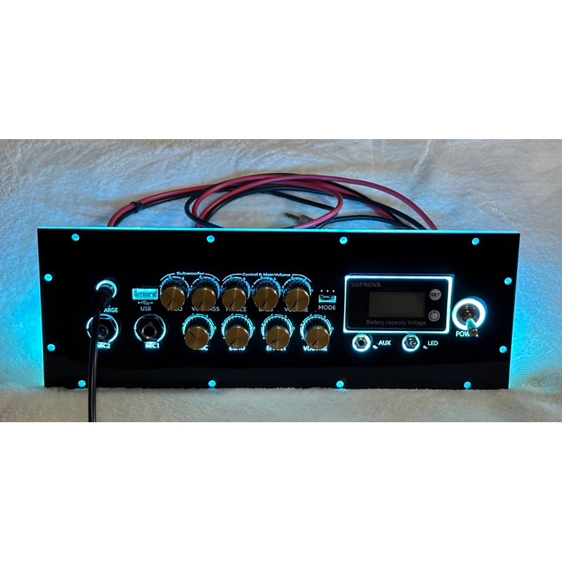 เพลทไฟคาราโอเกะ HT21 3G+ แอมป์AMP ดิจิตอล สวิตช์โยกอุปกรณ์ครบชุดรวมแอมพร้อมต่อสายด้านหลังครับ สามารถเอาไปต่อกับแบตเตอรี่