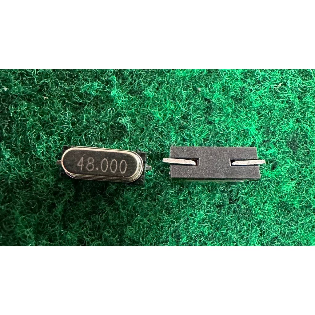 crystal oscillator 2-Pin 4Mhz , 6Mhz , 8Mhz , 11.0562 Mhz , 12Mhz , 22.1184Mhz , 24Mhz , 25Mhz , 48M , JWT16Mhz   2 PCS
