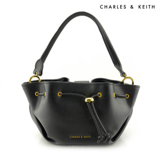 Charles &amp; Keithรุ่นBoaz Drawstring Top Handlebag Black ของแท้100%New!