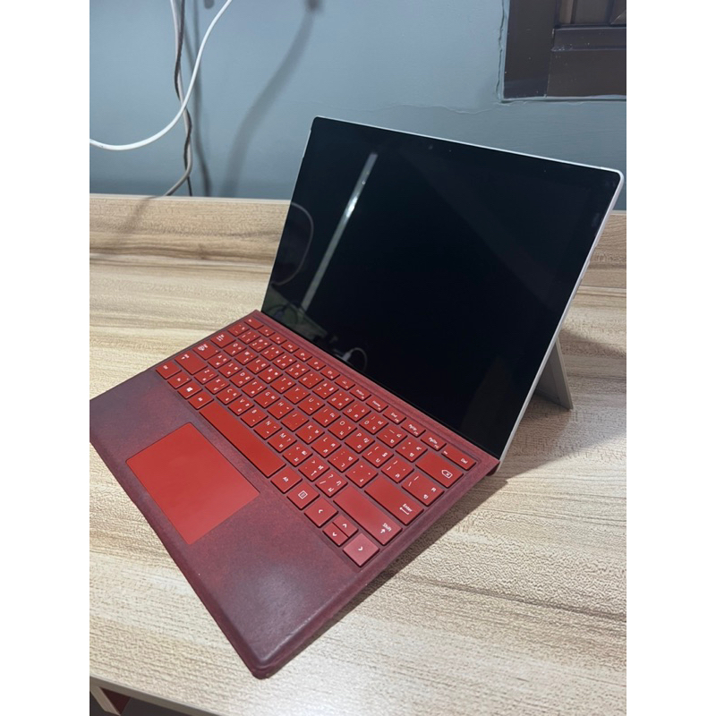 สภาพ 85% มือสอง Microsoft  Surface Pro 6 (Intel Core i5, 8GB RAM, 128GB) สภาพ 85%