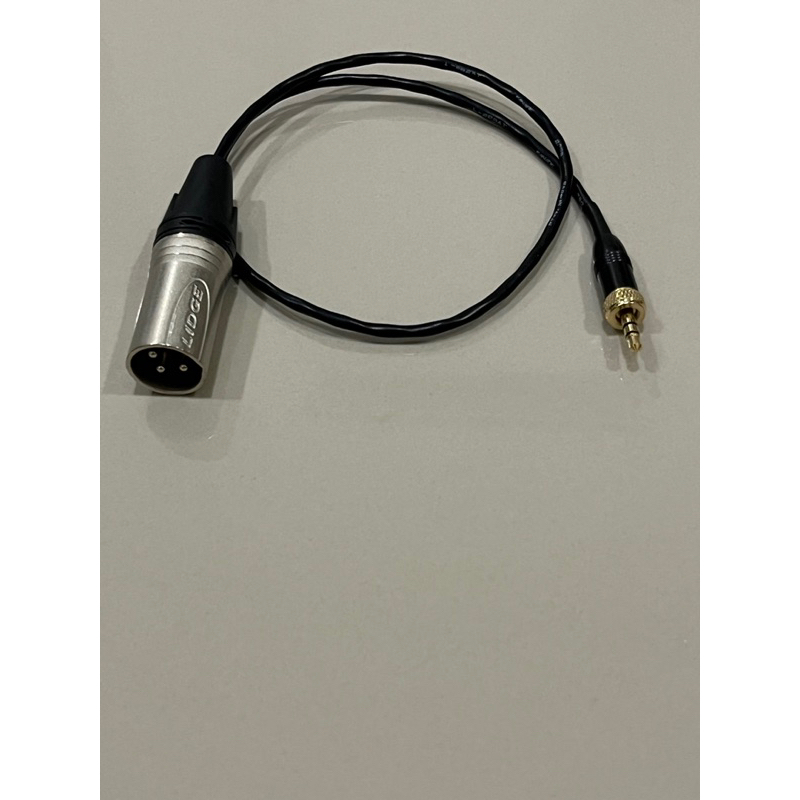 สาย3.5-xlrผู้  3.5หัวเกลียวล็อก ต่อwirelessทำจากสายชีลcanareเส้นล็ก