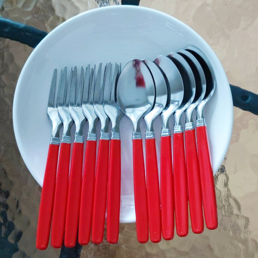 WHITE SHARK ช้อนส้อมสเตนเลสด้ามสี NO.700 ตราฉลามขาว 6 คู่ สีสันสวยงาม หลากสี