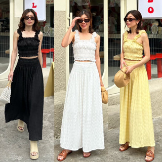 Knock!! Knock!! Sth so cute!! (690฿ฟรีส่ง) RUFFLE CAMISOLES AND MAXI SKIRT 🤍🖤☀️ ชุดน้องใหม่น่ารักมากๆ studio X2