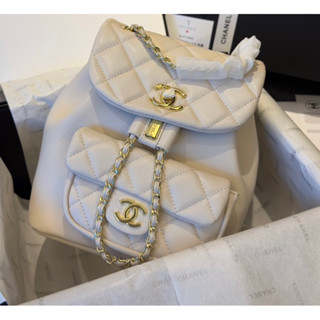 DUMA 22C CHANEL BEAUTY WHILE BAG