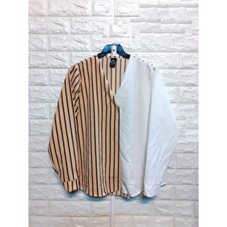 เสื้อแขนยาว คอวี ลายริ้วทูโทน