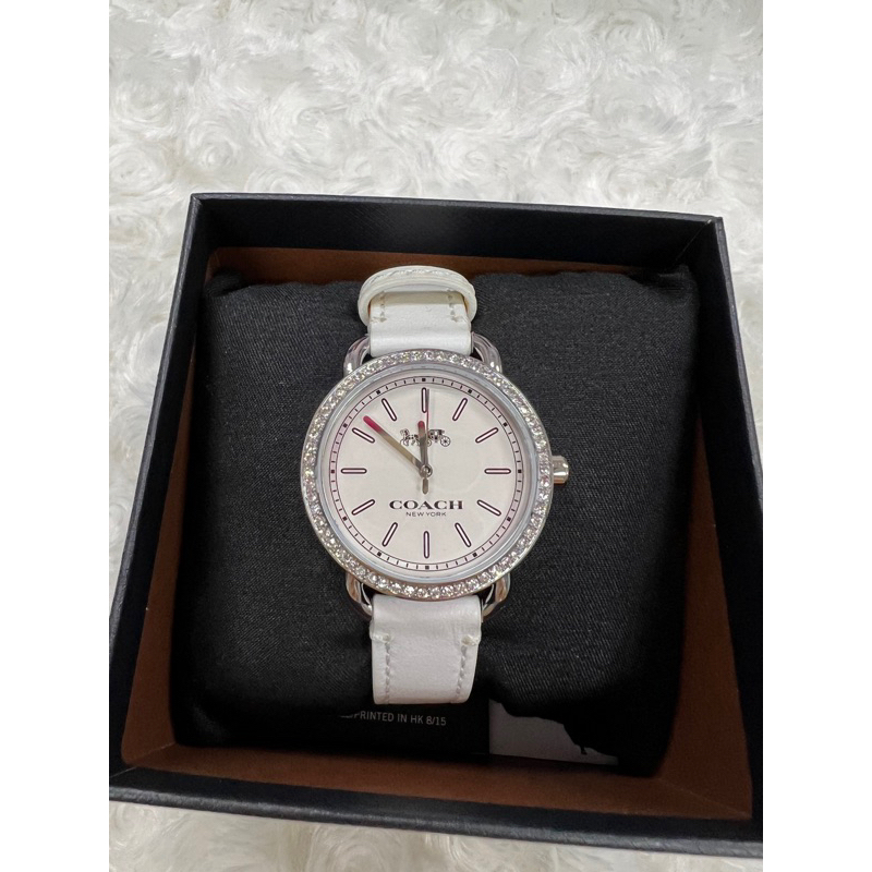 coach นาฬิกาผู้หญิง สายหนังสีขาว กรอบเพชร สวย