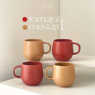 แก้วกาแฟ เซรามิค สีเหลืองแลแดงอมส้ม ผิวด้าน สไตล์มินิมอล tomato &amp; mustard mug (noodle.storage)