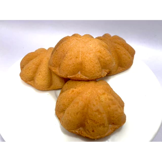ขนมไข่ กรอบนอกนุ่มใน ใช้ไข่เป็ดล้วนๆ 1ถุงมี10ชิ้น น้ำหนัก100กรัม
