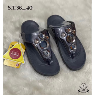 รองเท้า Fitflop ของผู้หญิงรุ่น เพชร 5 เม็ด ใส่เบ้านิ่มสบายมีทุกไซส์ทุกสี สินค้าถ่ายจากตัวจริง มี 3 สีให้เลือก size 36-40
