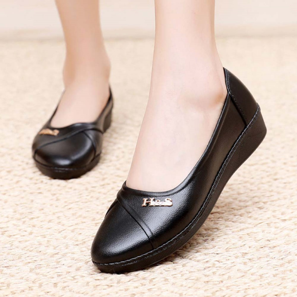 รองเท้าคัชชูส้นหนา หัวแหลม ประดับหมุด H&S หนังเงาพื้นยางนิ่ม สีพื้น 4 สี เบอร์ 36-40 (90) - รูปที่ 2