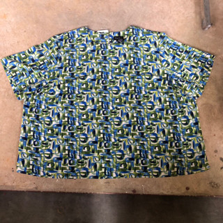 เสื้อฮาวาย Vtg.Hawaii Shirt MAGGIE BARNES MADE IN INDONESIA Sz.4X 100% POLYESTER