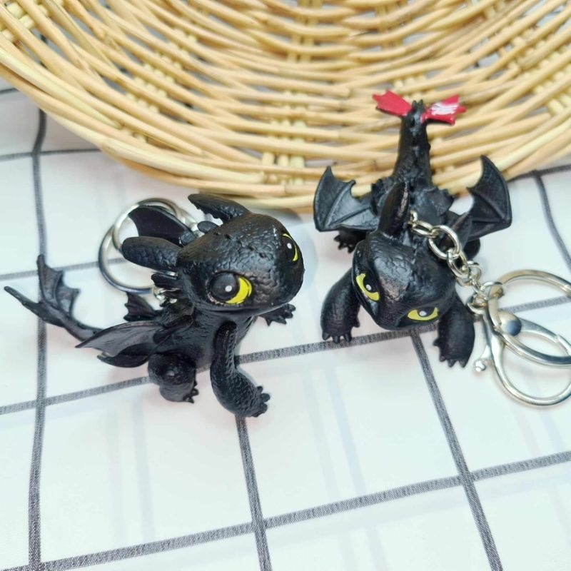 พวงกุญแจเพลิงนิล เขี้ยวกุด จากเรื่องHow to Train Your Dragon พวงกุญแจมังกร ส่งจากไทย