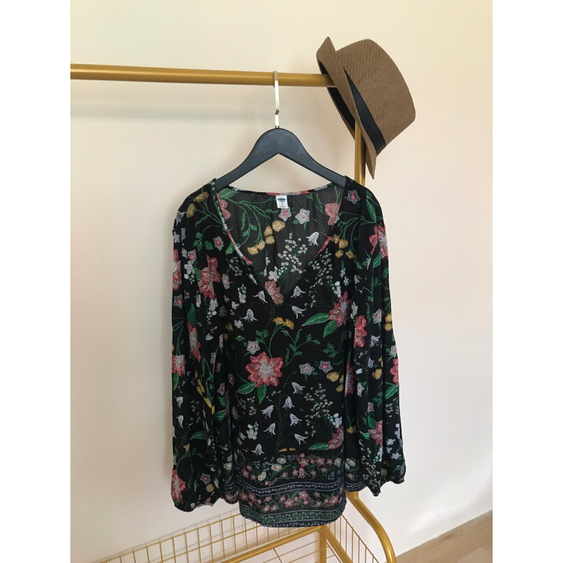 OLD NAVY มือสองสภาพใหม่ เสื้อผู้หญิงปลายแขนจั๊ม