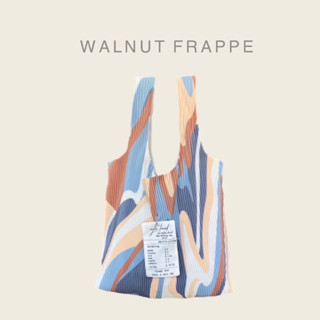 Wyllabrand กระเป๋าผ้าพลีท Walnut Frappe