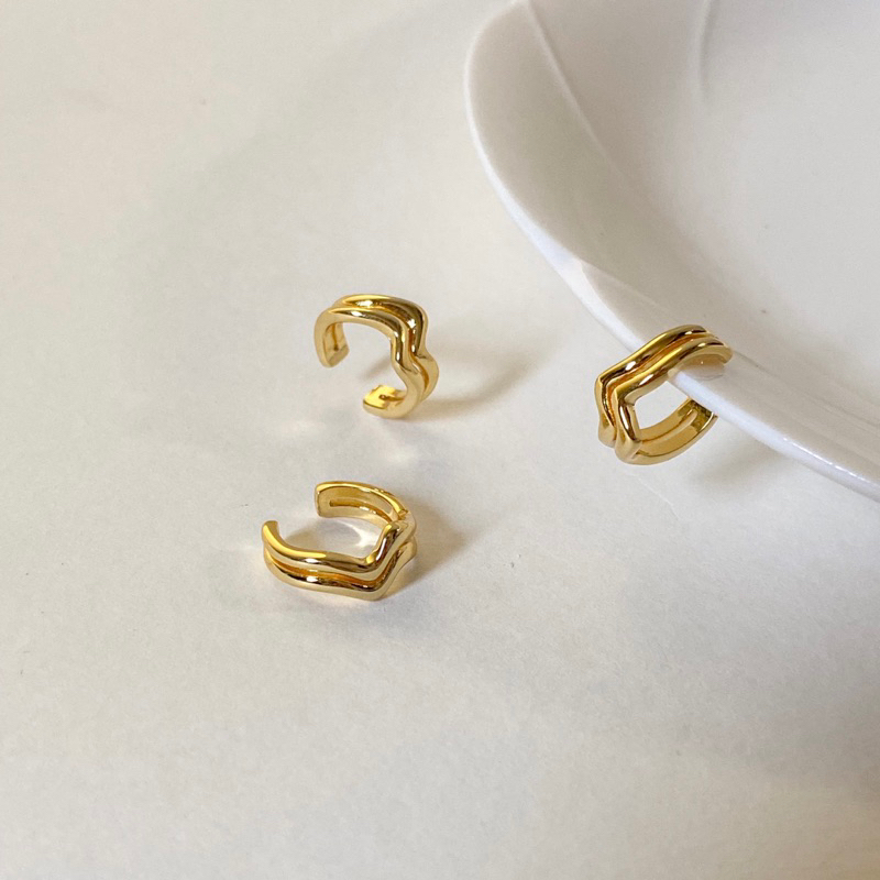 Hringur | E31 Wavy earcuff 🌈