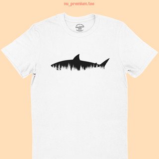 เสื้อยืดลาย ฉลาม Shark &amp; Forest ป่า ธรรมชาติ มีหลายสี คอกลม แขนสั้น ไซส์ S - 2XL