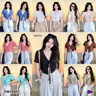 TT16957 เสื้อครอป แขนสั้น แหวกเบา โบว์ผูกด้านหน้า .Crop top, short sleeves, light split, front bow..