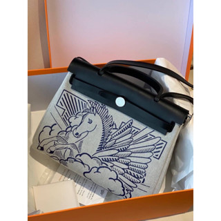 พรี​ ราคา13000 Hermes Herbag 31 กระเป๋าถือ กระเป๋าสะพาย กระเป๋าสะพายไหล่