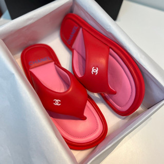 รองเท้าแตะ CHANEL FLAT  SHOES NEW COLLECTION   รุ่นนี้หนังสวยมากใส่แล้วนิ่มเท้าสบายสุด  งานออริเทียบแท้+