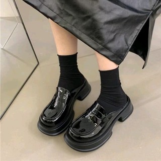 OhBlablaShoes  **NEW**  พร้อมส่ง รองเท้าหนัง เปิดส้น (หนังเงา)(35-42)  สี BLACK.gloss