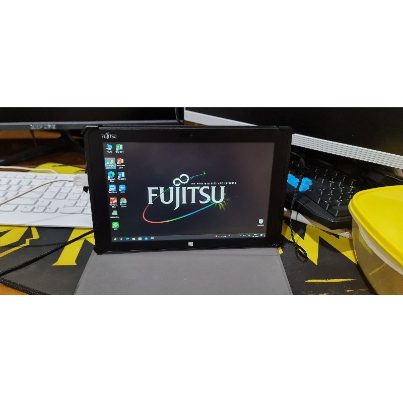 0แท็บเล็ต Fujitsu Arrows Tab Q506 / Atom X5-Z8500 / RAM 4 GB / eMMC 128 GB / Built-in WiFi